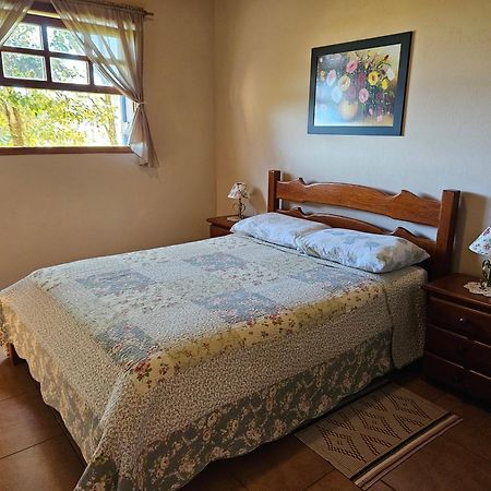 Casa De Campo Araxa Na Montanha Com Piscina Пиракая Екстериор снимка