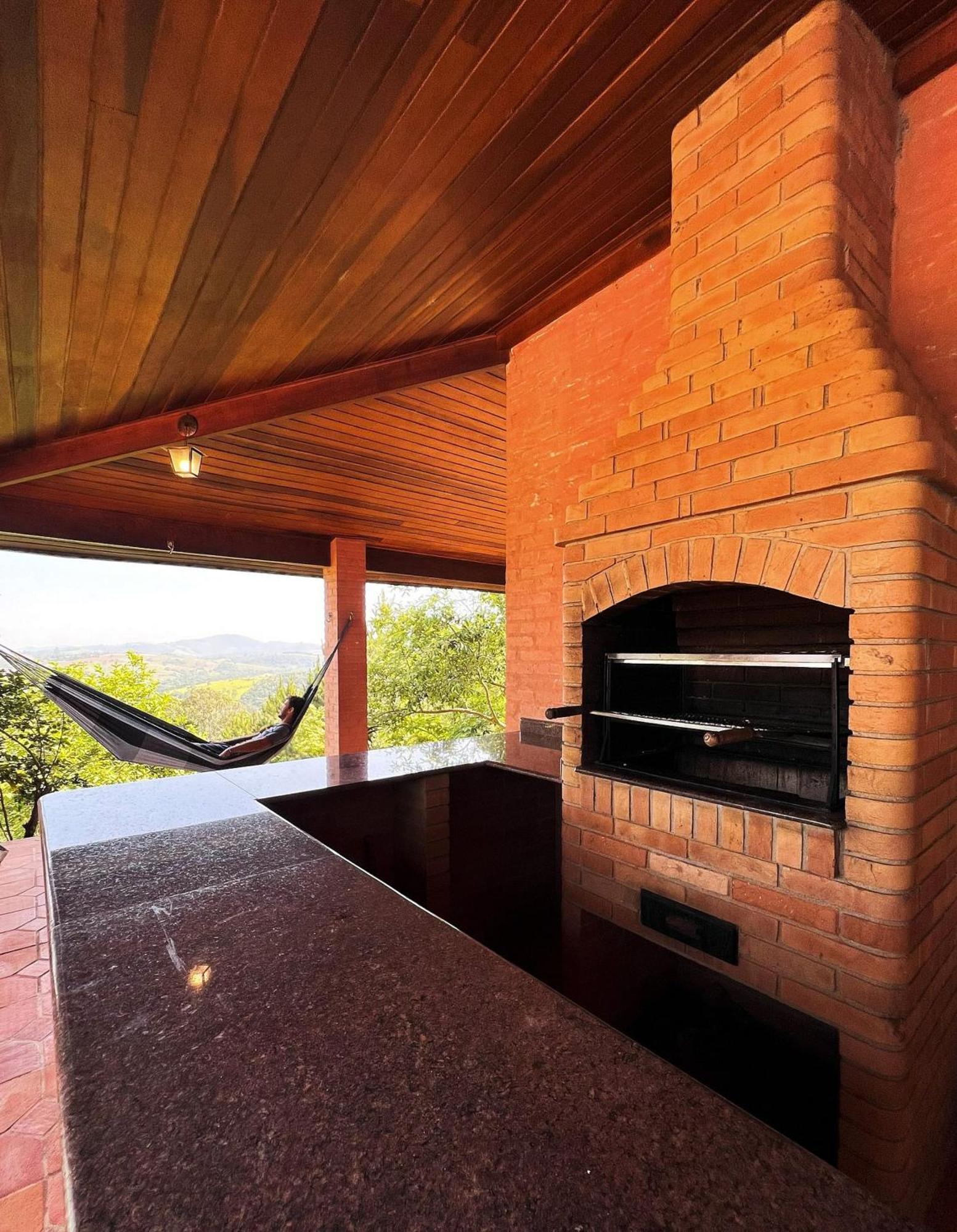 Casa De Campo Araxa Na Montanha Com Piscina Пиракая Екстериор снимка