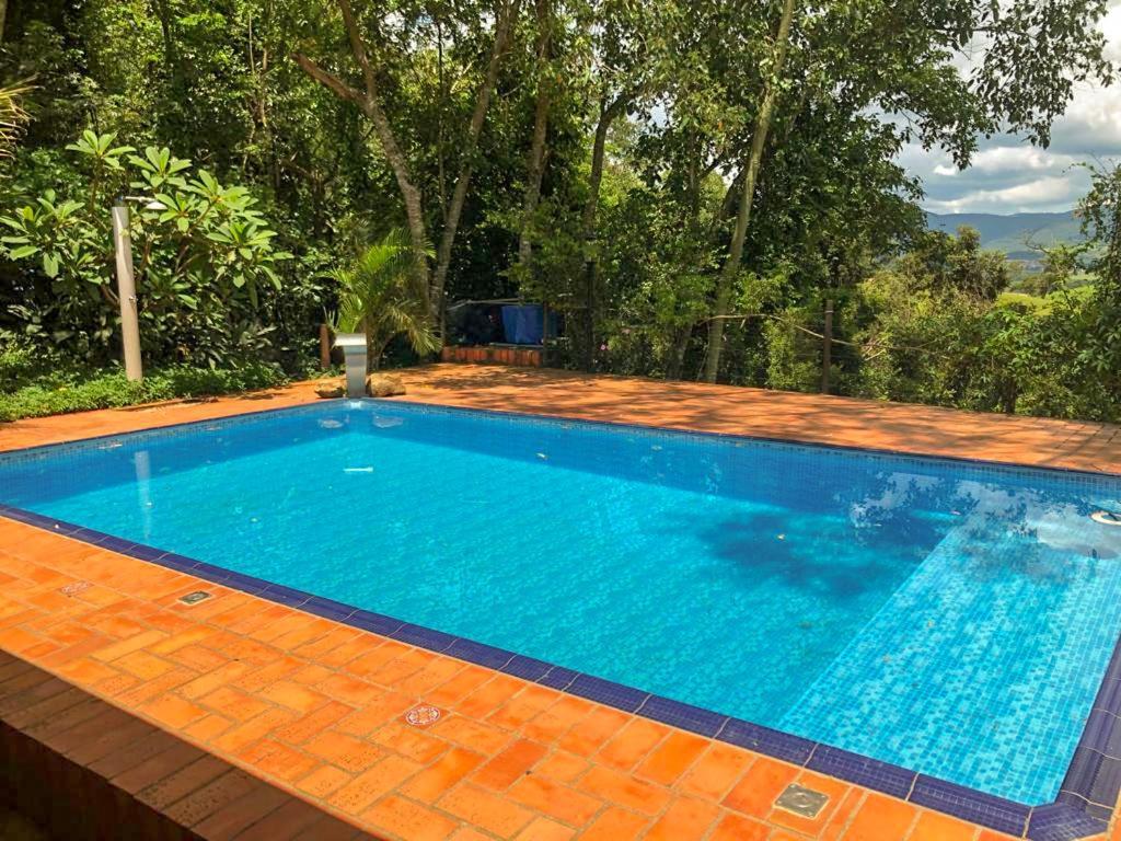 Casa De Campo Araxa Na Montanha Com Piscina Пиракая Екстериор снимка